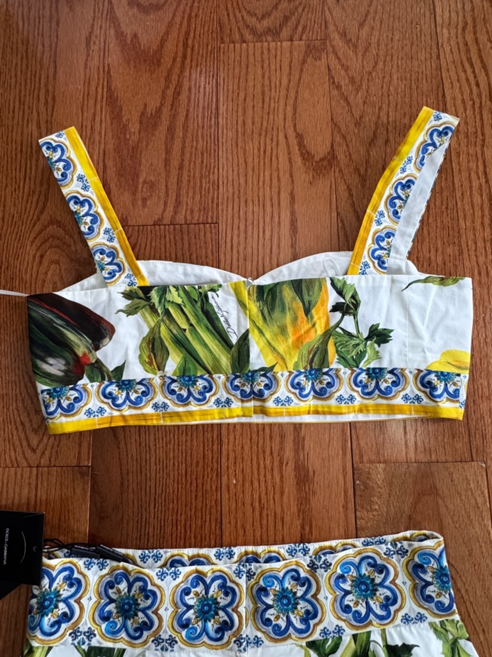 Dolce & Gabbana Floral Print Short Set. 44/8, 46/10. Brand new with the tags. - Picture 5 of 6
